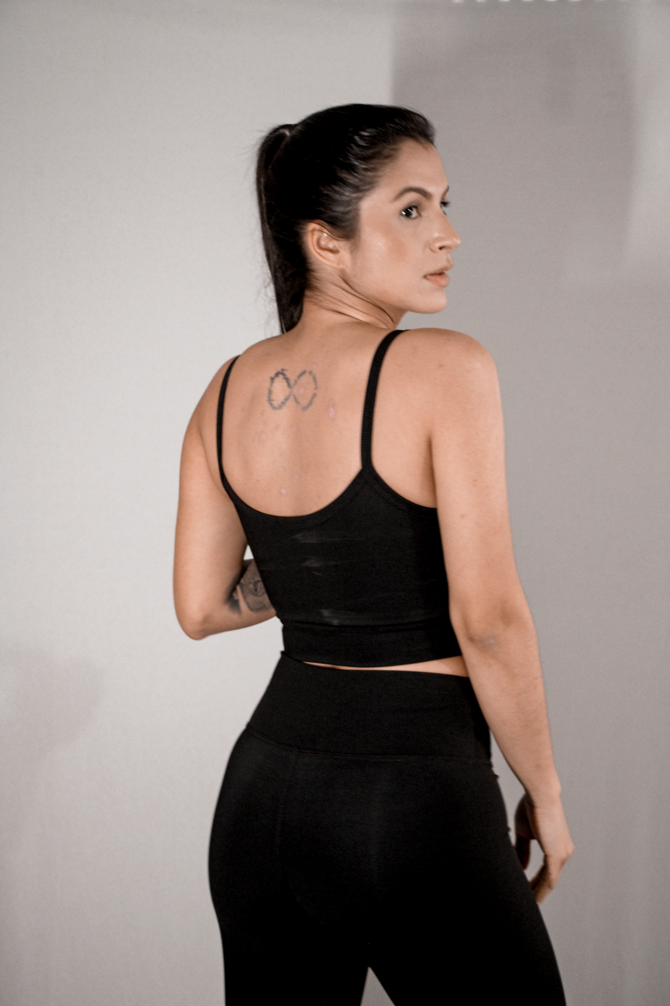 CONJUNTO PRETO - TOP SLIM + CALÇA