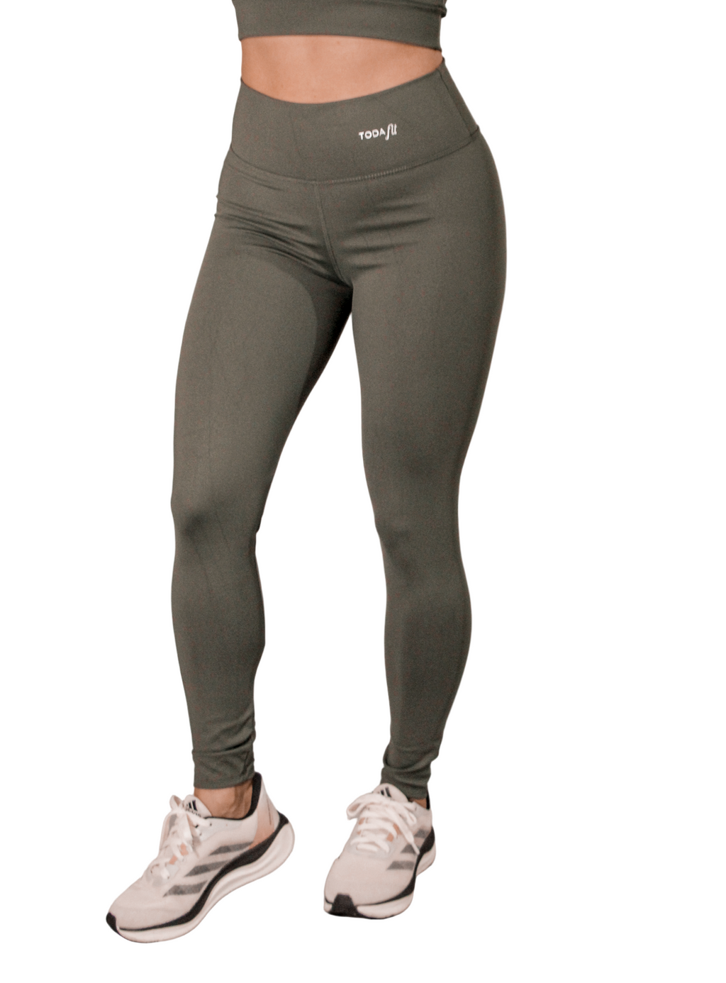 Legging básica verde TodaFit vista de frente, mostrando modelagem e compressão.
