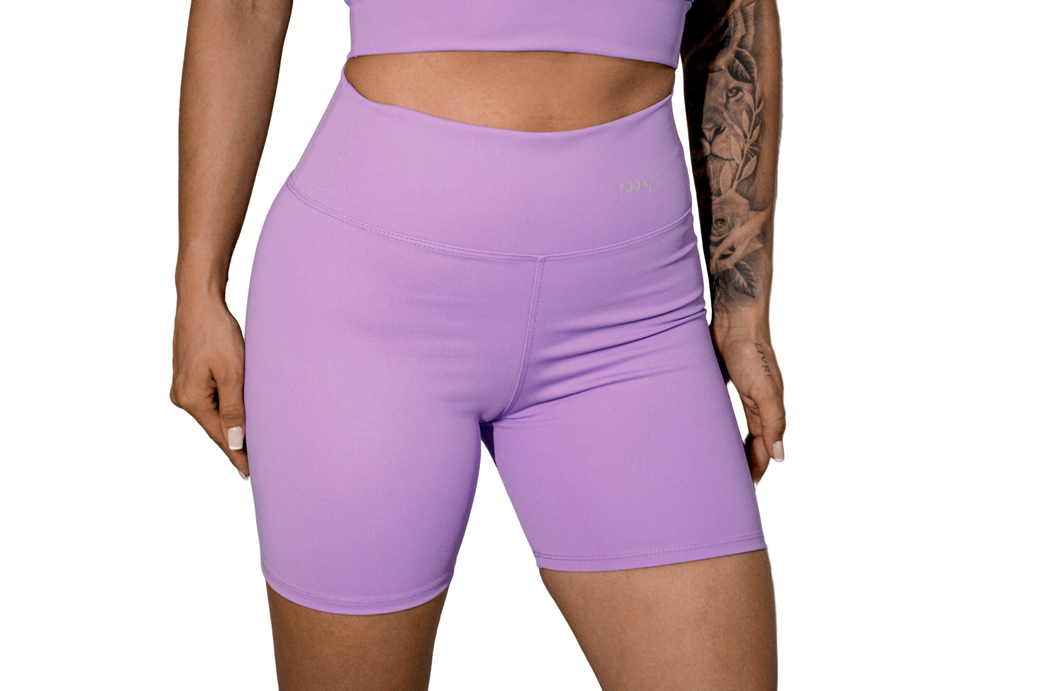 Short fitness sem bolso lilas TodaFit na vista frontal, com modelagem justa e tecido de alta compressão.